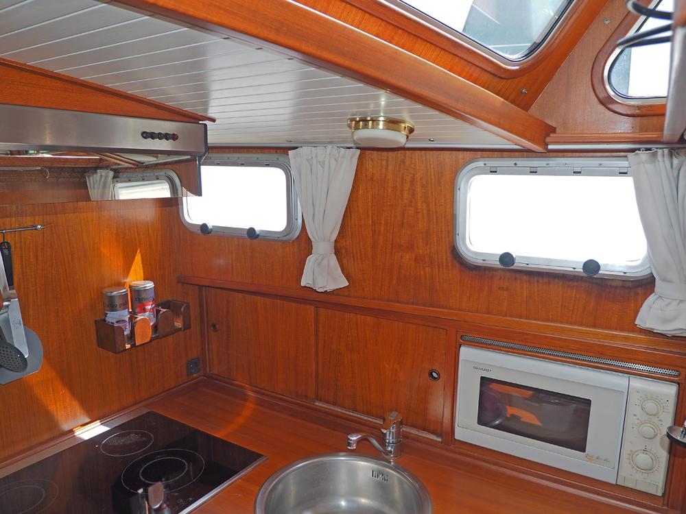 Fore ship, Accommodation